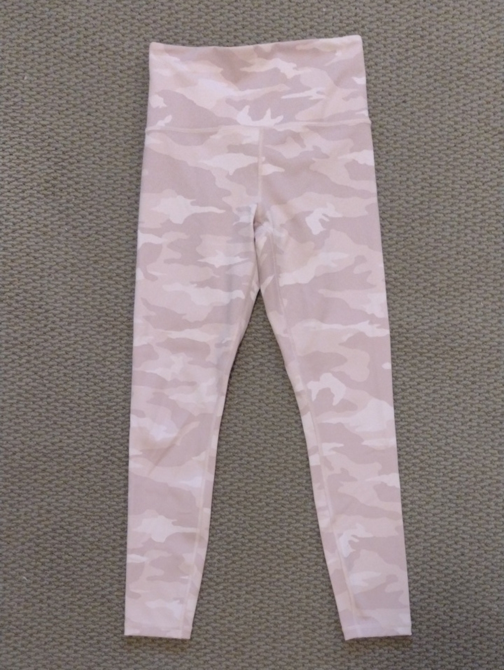 Athleta Elation Pink Camo 7/8 Leggings